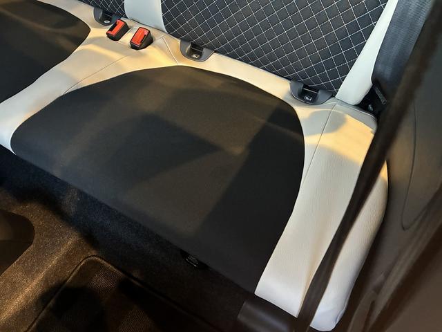 500 1.2 ドルチェ 530台限定 カープレイ対応 ガラスルーフ 純正15インチホイール キセノンヘッドライト フォグライト オートエアコン パーキングセンサー ハーフレザー アイドリングストップ クルーズコントロール(22枚目)