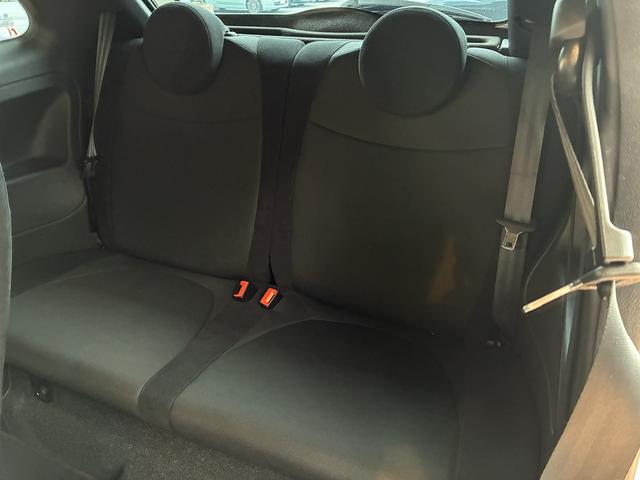 ���㕔���Ȃ��C�ɂȂ�悤�ȃL�Y�E�����ւ��蓙�A�傫�ȃ_���[�W�͂Ȃ��A�ǍD�ȏ�Ԃł��B�܂��A���[�ԑO�ɂ͎����N���[�j���O�����{�v���܂��B�ʓr�V�[�g�R�[�e�B���O�����p�������܂��B