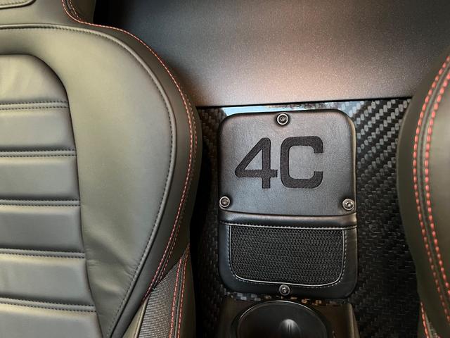 4C ベースグレード 左ハンドル 禁煙 スポーツPKG レザーPKG ガレージ保管(6枚目)