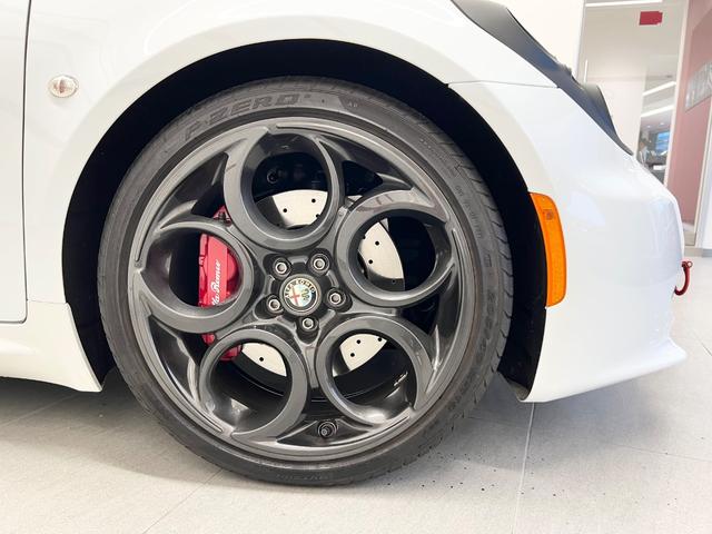 4C ベースグレード 左ハンドル 禁煙 スポーツPKG レザーPKG ガレージ保管(15枚目)