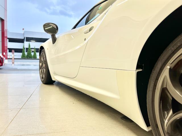 4C ベースグレード 左ハンドル 禁煙 スポーツPKG レザーPKG ガレージ保管(60枚目)