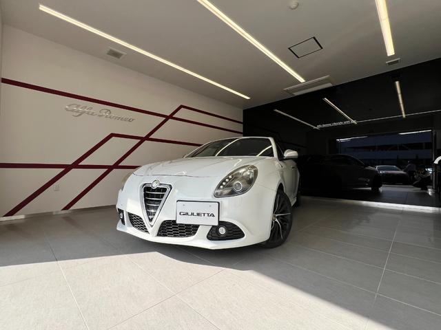 ジュリエッタ 本革 左ハンドル マニュアル(2枚目)