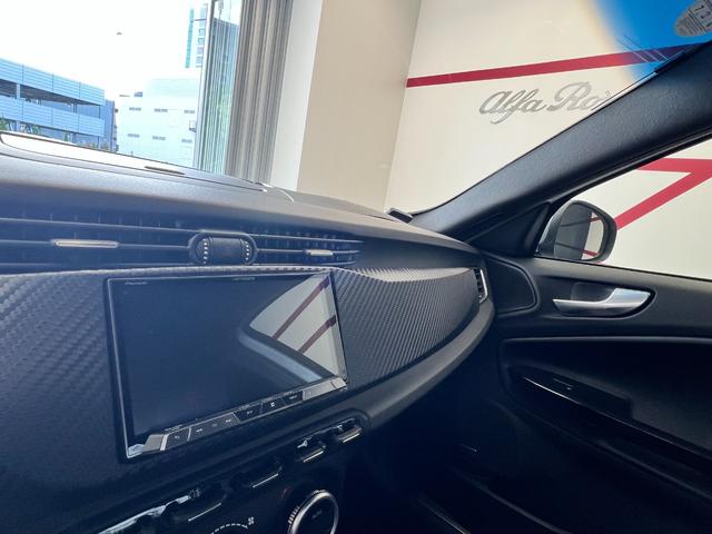 ジュリエッタ 本革 左ハンドル マニュアル(21枚目)