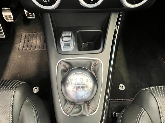 ジュリエッタ 本革 左ハンドル マニュアル(25枚目)