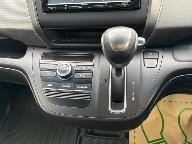 フリード＋ Ｇ・ホンダセンシング　衝突被害軽減機能付き、純正ナビ、ＴＶ、バックカメラ、ＥＴＣ、両側パワースライドドア、スマートキー、新品バッテリー付き（19枚目）