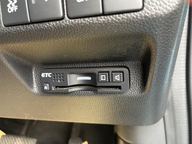 フリード＋ Ｇ・ホンダセンシング　衝突被害軽減機能付き、純正ナビ、ＴＶ、バックカメラ、ＥＴＣ、両側パワースライドドア、スマートキー、新品バッテリー付き（26枚目）