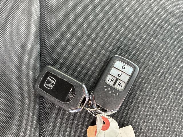 フリード＋ Ｇ・ホンダセンシング　衝突被害軽減機能付き、純正ナビ、ＴＶ、バックカメラ、ＥＴＣ、両側パワースライドドア、スマートキー、新品バッテリー付き（52枚目）