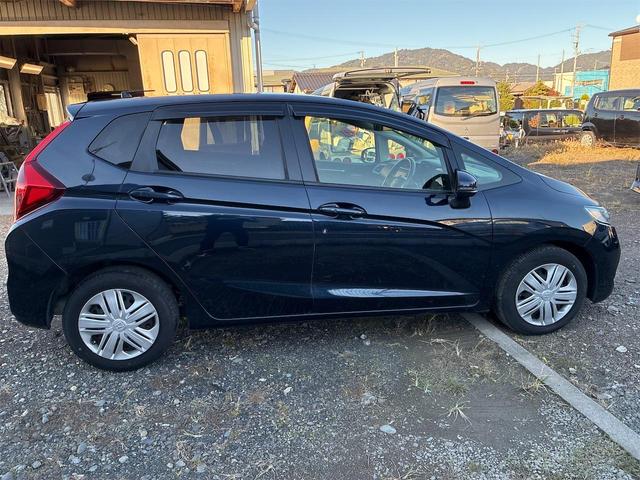 フィット １３Ｇ・Ｌ　ホンダセンシング　グー保証、一年間、走行距離無制限付、グー故障診断付き、衝突被害軽減装置付き、社外ナビ、ＴＶ、バックカメラ、ＥＴＣ、スマートキー、バッテリー新品交換付（8枚目）