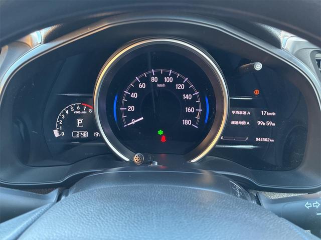 フィット １３Ｇ・Ｌ　ホンダセンシング　グー保証、一年間、走行距離無制限付、グー故障診断付き、衝突被害軽減装置付き、社外ナビ、ＴＶ、バックカメラ、ＥＴＣ、スマートキー、バッテリー新品交換付（21枚目）