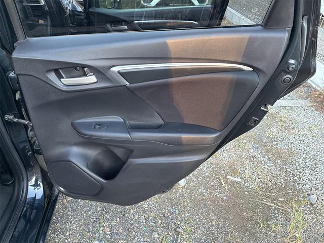 フィット １３Ｇ・Ｌ　ホンダセンシング　グー保証、一年間、走行距離無制限付、グー故障診断付き、衝突被害軽減装置付き、社外ナビ、ＴＶ、バックカメラ、ＥＴＣ、スマートキー、バッテリー新品交換付（48枚目）