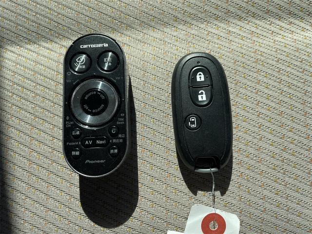 スマートキー、ナビ用リモコン