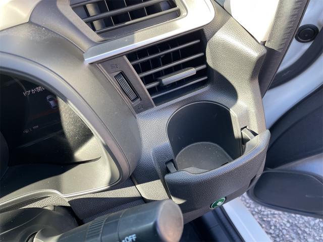 フィットハイブリッド Ｌ　ホンダセンシング　グー保証、一年間、走行距離無制限付、グー故障診断付き、衝突軽減装置付き、純正ナビ、ＴＶ、バックカメラ、ＥＴＣ、スマートキー、バッテリー新品交換付（29枚目）