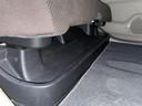 後部座席下収納スペース