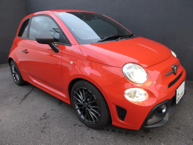 アバルト５９５ Ｆ５９５　ワンオーナー　レコードモンツァ　スポーツシート　レザーシフトノブ　フルオートＡＣ　プライバシーガラス　ヒーテッドドアミラー　インターフェース　ＨＤＭＩ　バックカメラ　純正前後ドラレコ　ＥＴＣ　禁煙車（10枚目）