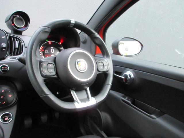 アバルト５９５ Ｆ５９５　ワンオーナー　レコードモンツァ　スポーツシート　レザーシフトノブ　フルオートＡＣ　プライバシーガラス　ヒーテッドドアミラー　インターフェース　ＨＤＭＩ　バックカメラ　純正前後ドラレコ　ＥＴＣ　禁煙車（23枚目）