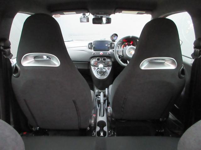 アバルト５９５ Ｆ５９５　ワンオーナー　レコードモンツァ　スポーツシート　レザーシフトノブ　フルオートＡＣ　プライバシーガラス　ヒーテッドドアミラー　インターフェース　ＨＤＭＩ　バックカメラ　純正前後ドラレコ　ＥＴＣ　禁煙車（28枚目）