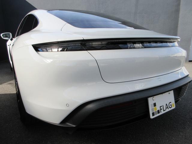 タイカン タイカン スポーツクロノP ボルドーレッド/ブラックツートンレザーインテリア パノラマガラスルーフ 20インチタイカンターボエアロAW PASMアダプティブエアサス リアアクスルステア パワステプラス 禁煙車(2枚目)