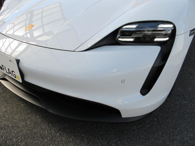 タイカン タイカン スポーツクロノP ボルドーレッド/ブラックツートンレザーインテリア パノラマガラスルーフ 20インチタイカンターボエアロAW PASMアダプティブエアサス リアアクスルステア パワステプラス 禁煙車(5枚目)