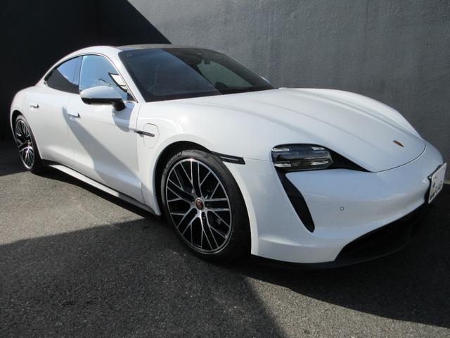 タイカン タイカン スポーツクロノP ボルドーレッド/ブラックツートンレザーインテリア パノラマガラスルーフ 20インチタイカンターボエアロAW PASMアダプティブエアサス リアアクスルステア パワステプラス 禁煙車(10枚目)