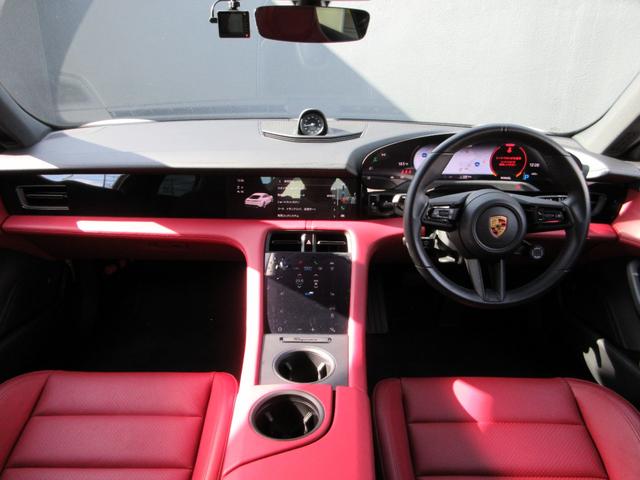 タイカン タイカン スポーツクロノP ボルドーレッド/ブラックツートンレザーインテリア パノラマガラスルーフ 20インチタイカンターボエアロAW PASMアダプティブエアサス リアアクスルステア パワステプラス 禁煙車(15枚目)