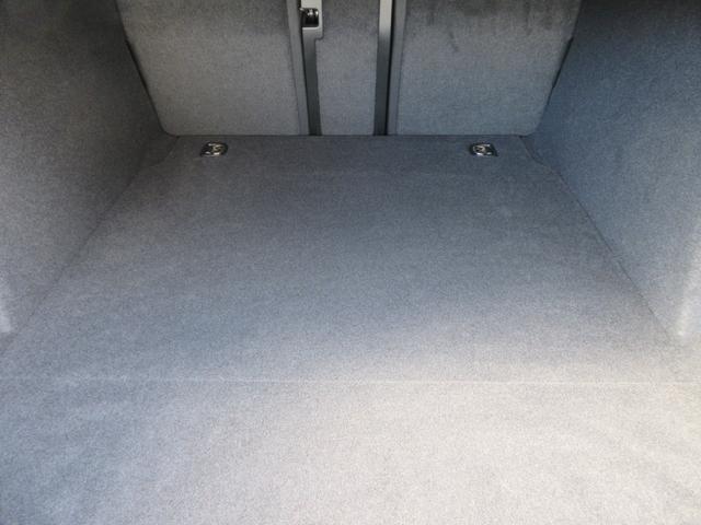 タイカン タイカン スポーツクロノP ボルドーレッド/ブラックツートンレザーインテリア パノラマガラスルーフ 20インチタイカンターボエアロAW PASMアダプティブエアサス リアアクスルステア パワステプラス 禁煙車(33枚目)