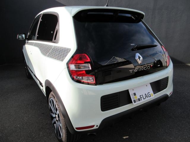 トゥインゴ ラ・パリジェンヌ パナソニック9インチナビTV バックカメラ 専用サイドストライプ 専用インテリアトリム レザー調×チェック柄コンビシート 前席シートヒーター 専用16AW LEDライト ETC ワンオーナー 禁煙車(2枚目)