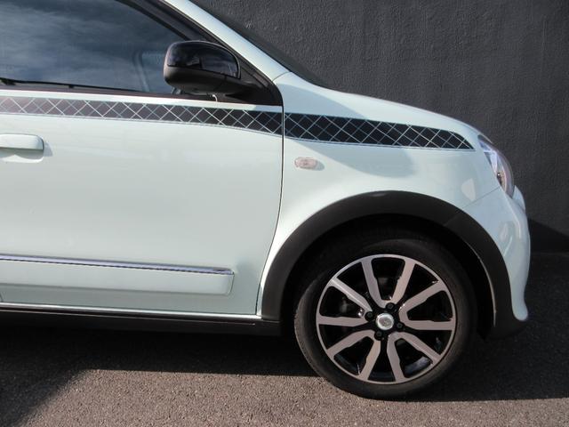 トゥインゴ ラ・パリジェンヌ パナソニック9インチナビTV バックカメラ 専用サイドストライプ 専用インテリアトリム レザー調×チェック柄コンビシート 前席シートヒーター 専用16AW LEDライト ETC ワンオーナー 禁煙車(12枚目)