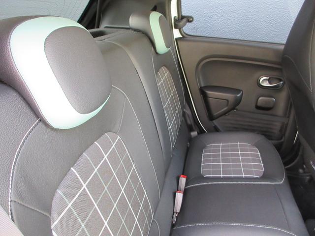 トゥインゴ ラ・パリジェンヌ パナソニック9インチナビTV バックカメラ 専用サイドストライプ 専用インテリアトリム レザー調×チェック柄コンビシート 前席シートヒーター 専用16AW LEDライト ETC ワンオーナー 禁煙車(20枚目)
