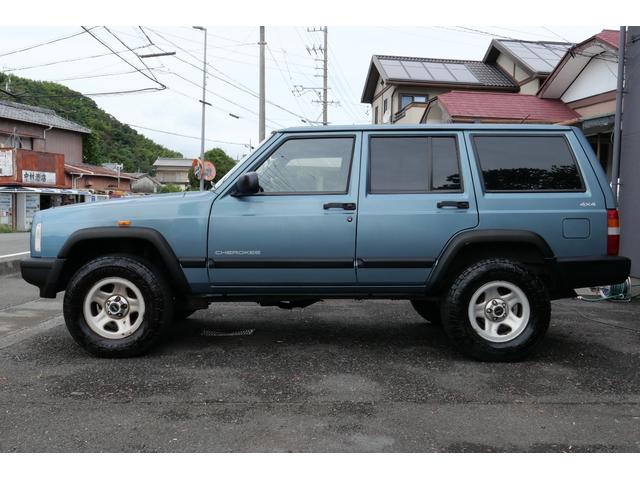 ジープ・チェロキー スポーツ　チェロキースポーツ　４ＷＤ　モケットシート（3枚目）