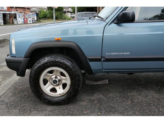 ジープ・チェロキー スポーツ　チェロキースポーツ　４ＷＤ　モケットシート（15枚目）