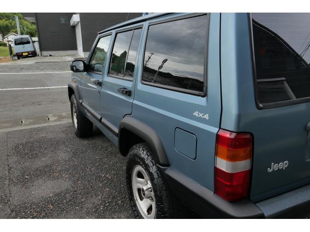 ジープ・チェロキー スポーツ　チェロキースポーツ　４ＷＤ　モケットシート（17枚目）