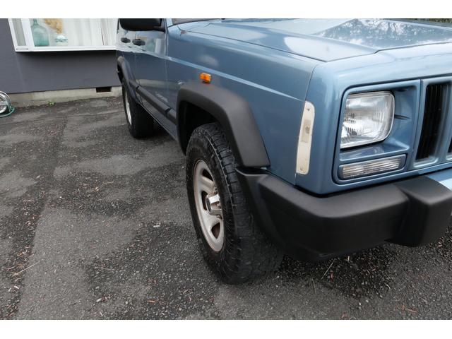 ジープ・チェロキー スポーツ　チェロキースポーツ　４ＷＤ　モケットシート（23枚目）