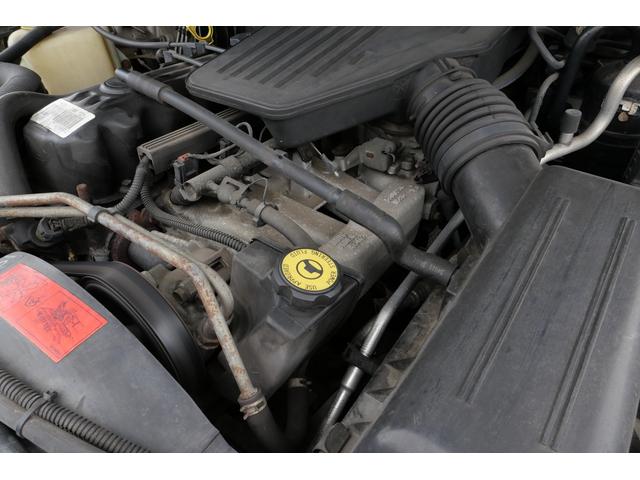 ジープ・チェロキー スポーツ　チェロキースポーツ　４ＷＤ　モケットシート（35枚目）