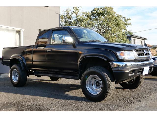 ハイラックス 　リフトアップ　全塗装　ブルートゥース　ナビ（6枚目）