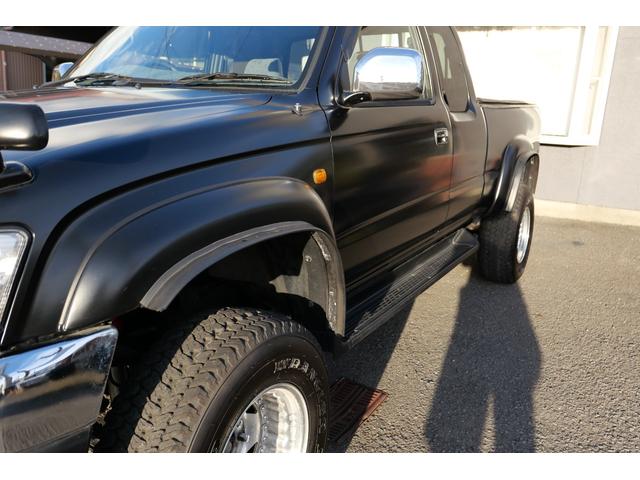 ハイラックス 　リフトアップ　全塗装　ブルートゥース　ナビ（10枚目）