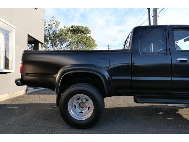 ハイラックス 　リフトアップ　全塗装　ブルートゥース　ナビ（21枚目）