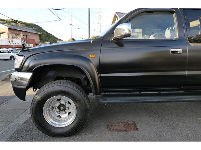 ハイラックス 　リフトアップ　全塗装　ブルートゥース　ナビ（22枚目）