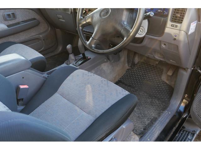 ハイラックス 　リフトアップ　全塗装　ブルートゥース　ナビ（30枚目）