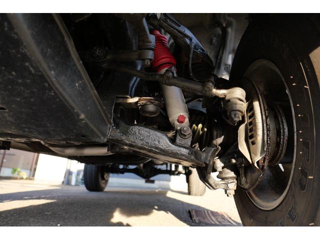 ハイラックス 　リフトアップ　全塗装　ブルートゥース　ナビ（42枚目）