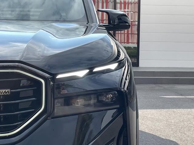 ＸＭ ベースグレード　弊社デモカー　ベースグレード　ブラックレザー　２３ＡＷ　Ｂｏｗｅｒｓ＆Ｗｉｌｋｉｎｓ　プリズムルーフ　　全周囲カメラ　ヘッドアップディスプレイ　前後センサー　シートヒーター／クーラー　シートマッサージ（17枚目）