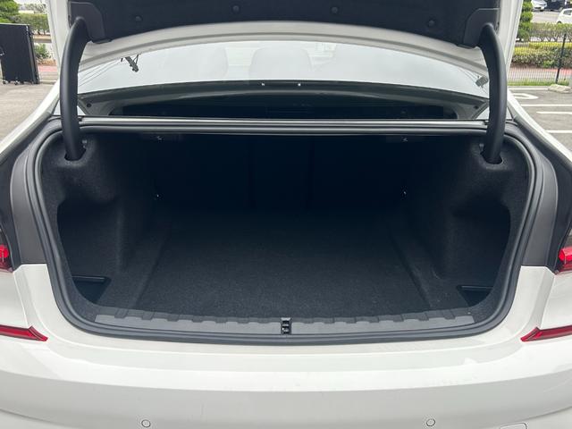 ３シリーズ ３２０ｄ　ｘＤｒｉｖｅ　Ｍスポーツ　弊社買取車　アダプティブクルーズコントロール　マトリクスＬＥＤヘッドライト　シートヒーター　パワーバックドア　前後ドライブレコーダー　社外フルセグＴＶチューナー　純正１８インチＡＷ（14枚目）