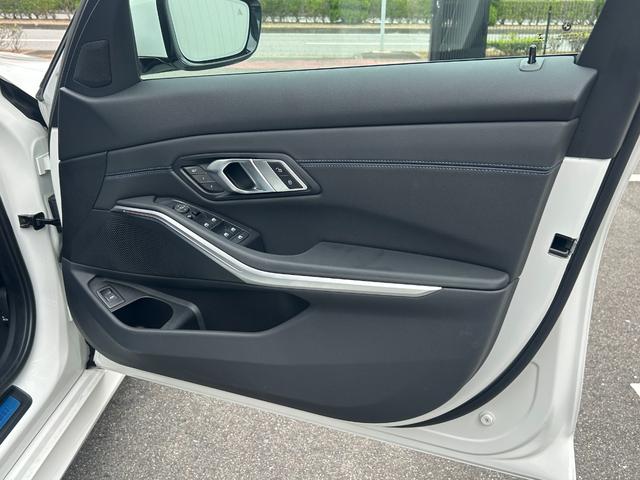 ３シリーズ ３２０ｄ　ｘＤｒｉｖｅ　Ｍスポーツ　弊社買取車　アダプティブクルーズコントロール　マトリクスＬＥＤヘッドライト　シートヒーター　パワーバックドア　前後ドライブレコーダー　社外フルセグＴＶチューナー　純正１８インチＡＷ（17枚目）