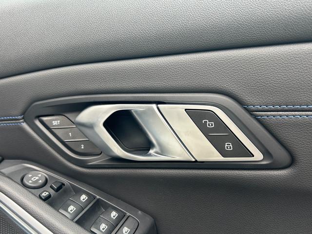 ３シリーズ ３２０ｄ　ｘＤｒｉｖｅ　Ｍスポーツ　弊社買取車　アダプティブクルーズコントロール　マトリクスＬＥＤヘッドライト　シートヒーター　パワーバックドア　前後ドライブレコーダー　社外フルセグＴＶチューナー　純正１８インチＡＷ（19枚目）