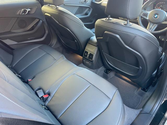 １シリーズ １１８ｄ　Ｍスポーツ　当社試乗車　ブラックレザー内装　前席左右シートヒーターＡｐｐｌｅＣａｒＰｌａｙ　ワイヤレスチャージング　アクティブクルーズコントロール　電動テールゲート　純正１８インチアルミ（43枚目）