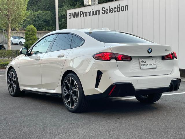 2シリーズ 220dグランクーペ Mスポーツ 買取車 テクノロジーパッケージ アダプティブMサスペンション 前席左右シートヒーター アダプティブLEDヘッドライト 360°ビュー ヘッドっプディスプレイ(9枚目)
