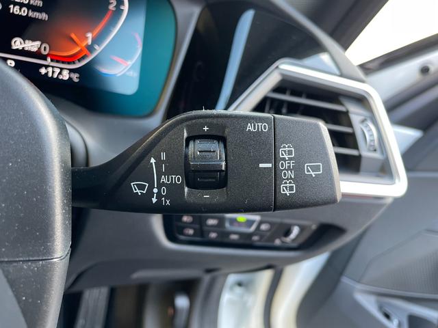 3シリーズ 320d xDriveツーリングハイラインパッケージ 買取車 ハイラインパッケージ ブラックレザー 前席左右シートヒーター 360°ビュー 電動テールゲート 純正18インチホイル 全方向カメラ スマキー 1オーナー Bカメラ BTオーディオ 電動シート(27枚目)