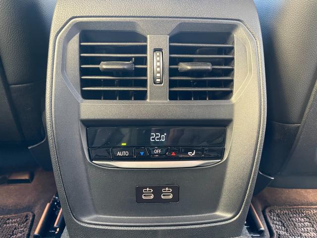 3シリーズ 320d xDriveツーリングハイラインパッケージ 買取車 ハイラインパッケージ ブラックレザー 前席左右シートヒーター 360°ビュー 電動テールゲート 純正18インチホイル 全方向カメラ スマキー 1オーナー Bカメラ BTオーディオ 電動シート(44枚目)