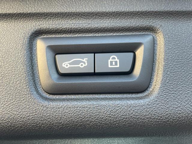 3シリーズ 320d xDriveツーリングハイラインパッケージ 買取車 ハイラインパッケージ ブラックレザー 前席左右シートヒーター 360°ビュー 電動テールゲート 純正18インチホイル 全方向カメラ スマキー 1オーナー Bカメラ BTオーディオ 電動シート(49枚目)