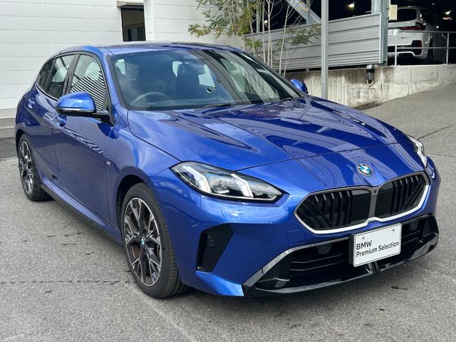 1シリーズ 120 Mスポーツ 弊社買取車両 テクノロジーパッケージ Mスポーツパッケージ ヘッドアップディスプレイ ハーフレザーシート アダプティブLEDヘッドライト 電動テールゲート キック開閉 コンフォートアクセス(9枚目)