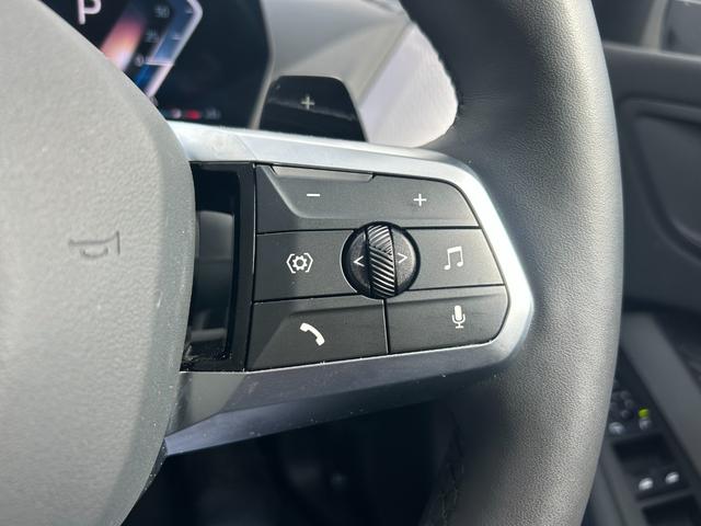 1シリーズ 120 Mスポーツ 弊社買取車両 テクノロジーパッケージ Mスポーツパッケージ ヘッドアップディスプレイ ハーフレザーシート アダプティブLEDヘッドライト 電動テールゲート キック開閉 コンフォートアクセス(24枚目)